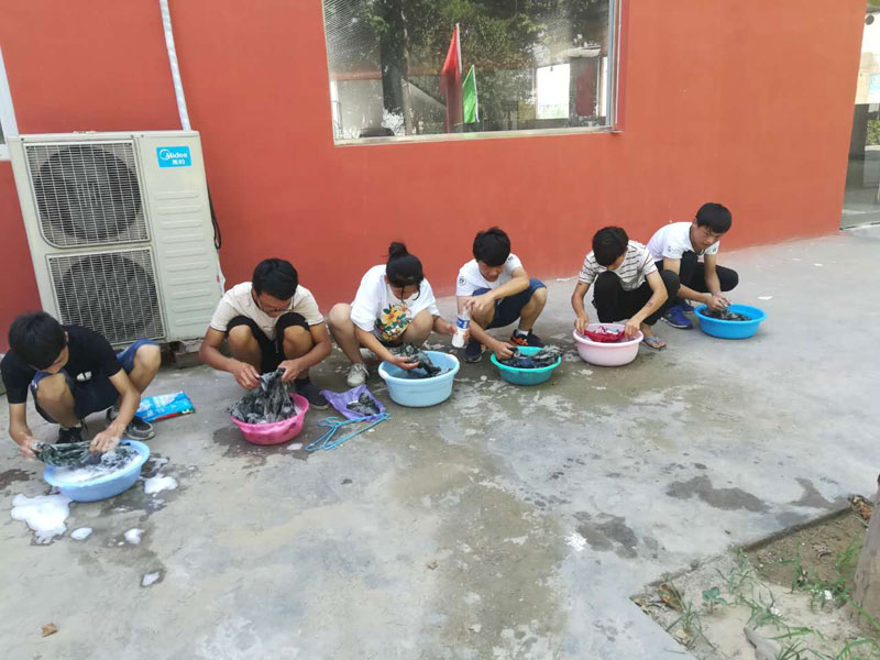 yl6809永利官网老师教学生洗衣服
